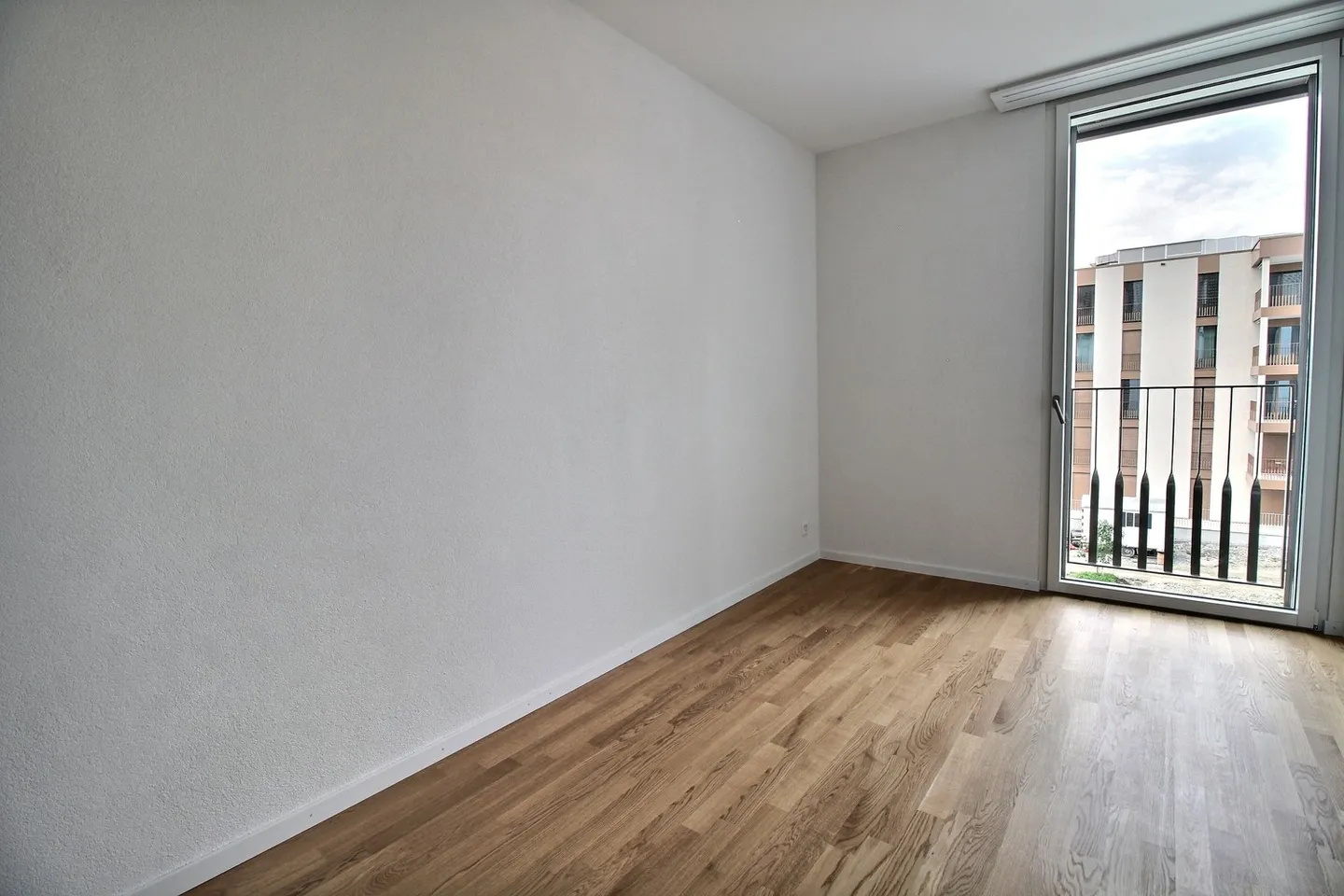 Wunderschöne 5,5 Zimmer zu vermieten ab sofort! - Foto 10 von 12