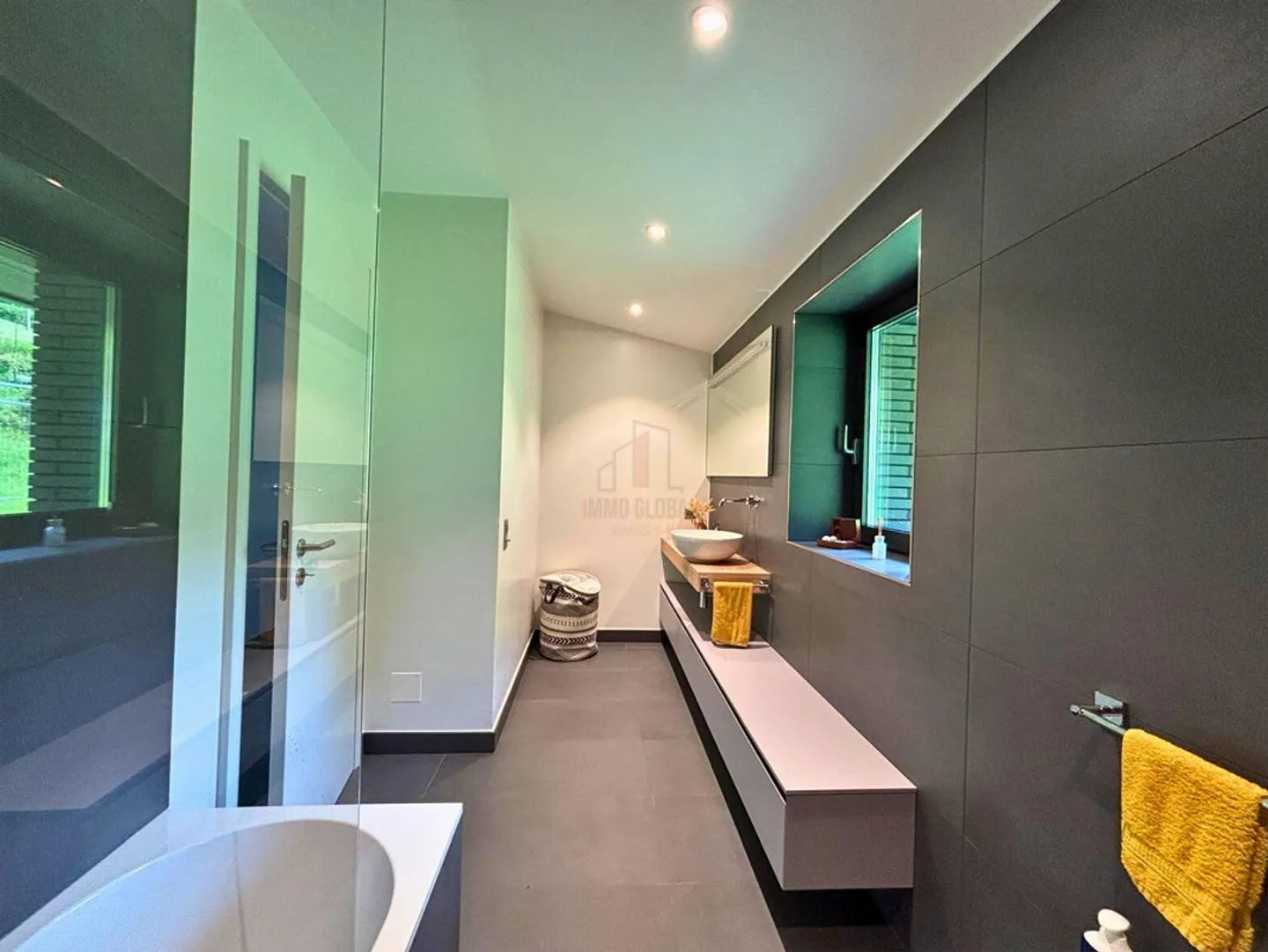 LIVE IN ABSOLUTE PRIVACY - Photo 5 of 13