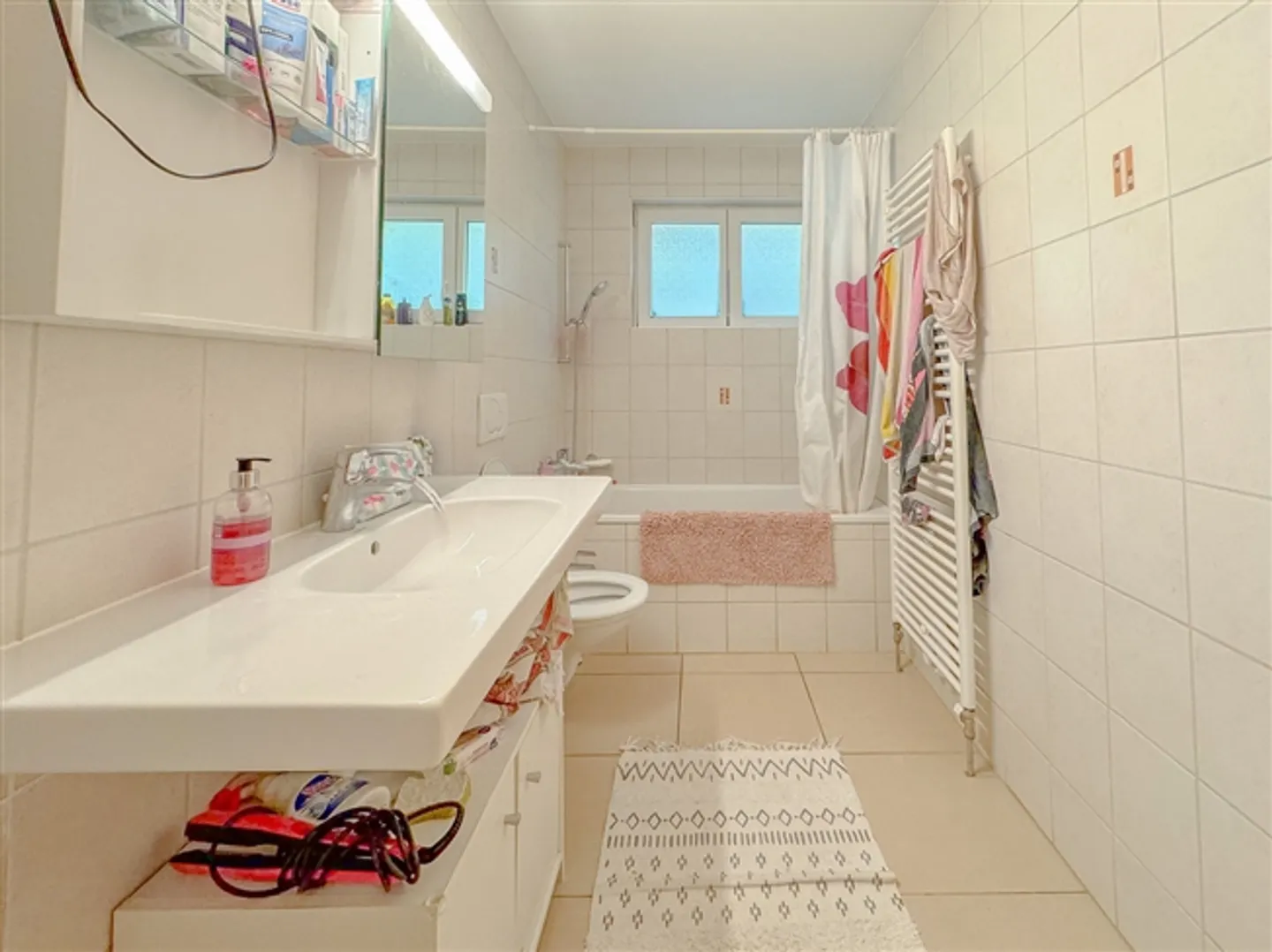 «Grosszügige 6.5-Zimmer-Eigentumswohnung mit Balkon
Blick auf die Alpen» - Foto 17 von 20