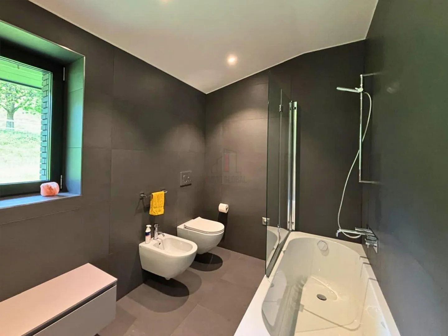 LIVE IN ABSOLUTE PRIVACY - Photo 9 of 13