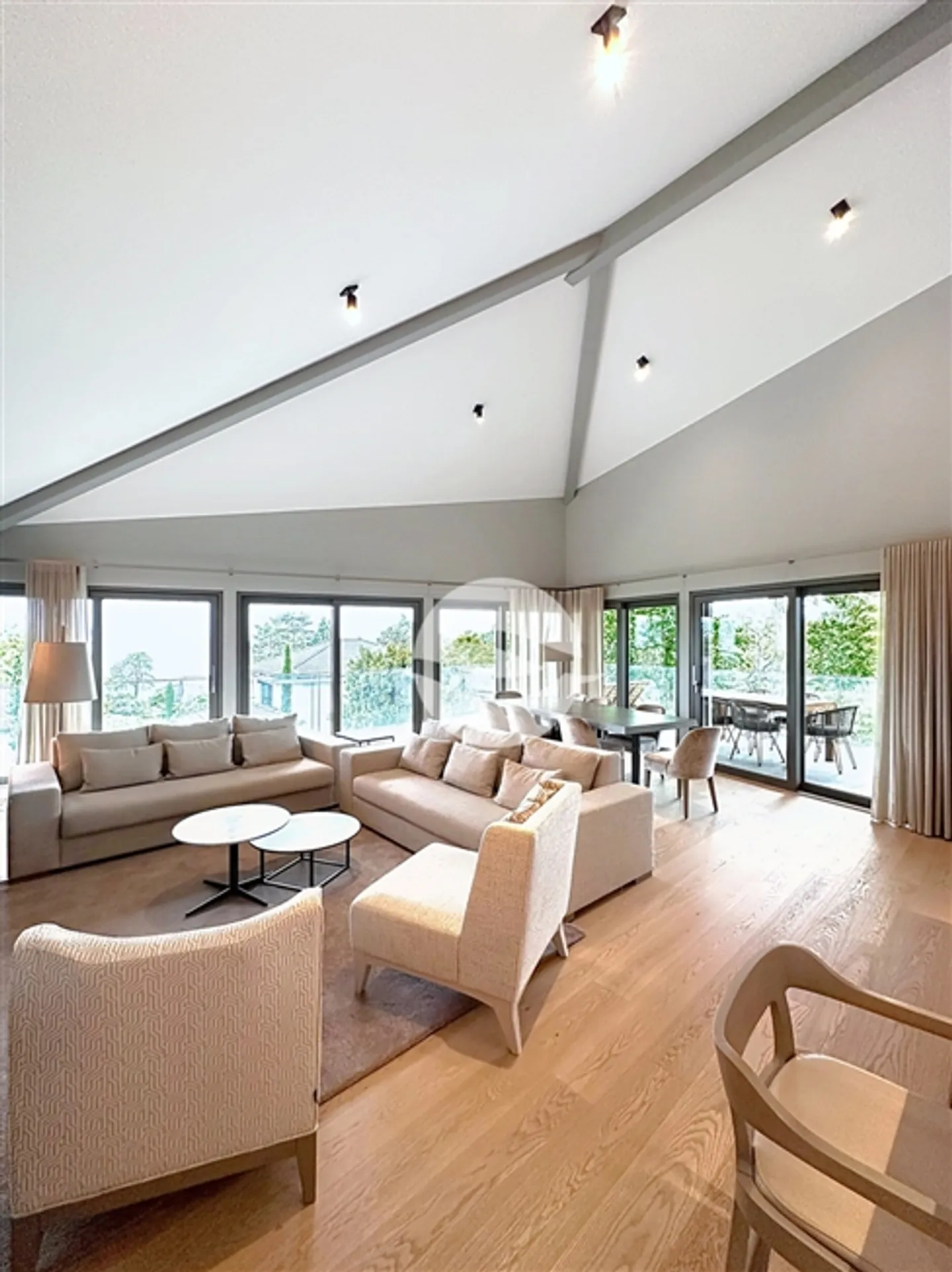 Extraordinary apartment, tastefully furnished - Photo 1 of 11