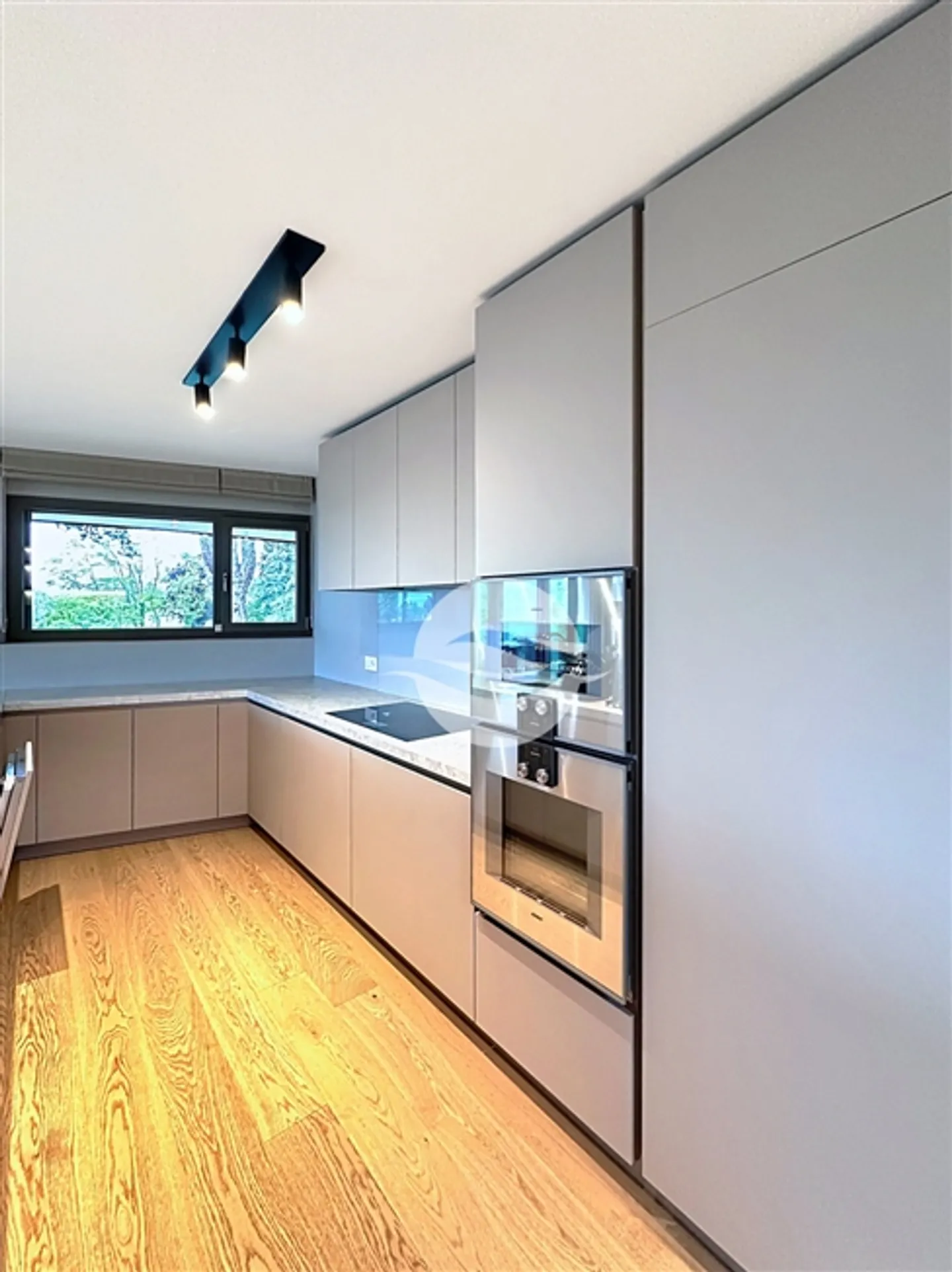 Extraordinary apartment, tastefully furnished - Photo 3 of 11