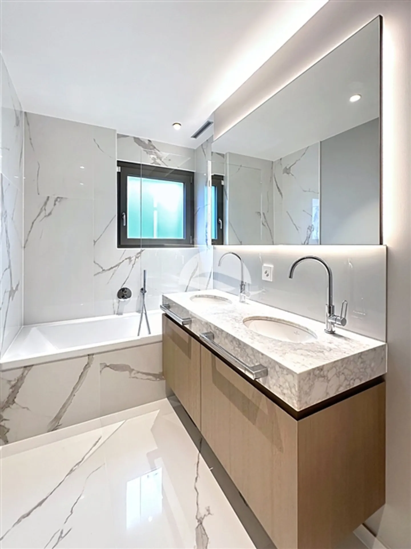 Extraordinary apartment, tastefully furnished - Photo 5 of 11