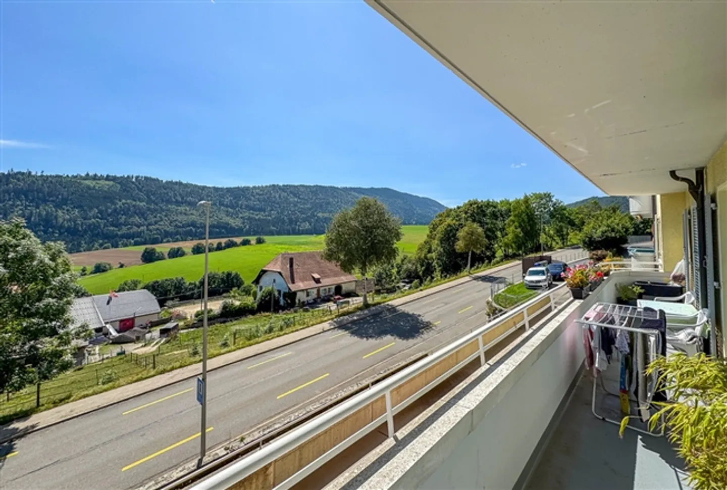«Grosszügige 6.5-Zimmer-Eigentumswohnung mit Balkon
Blick auf die Alpen» - Foto 18 von 20