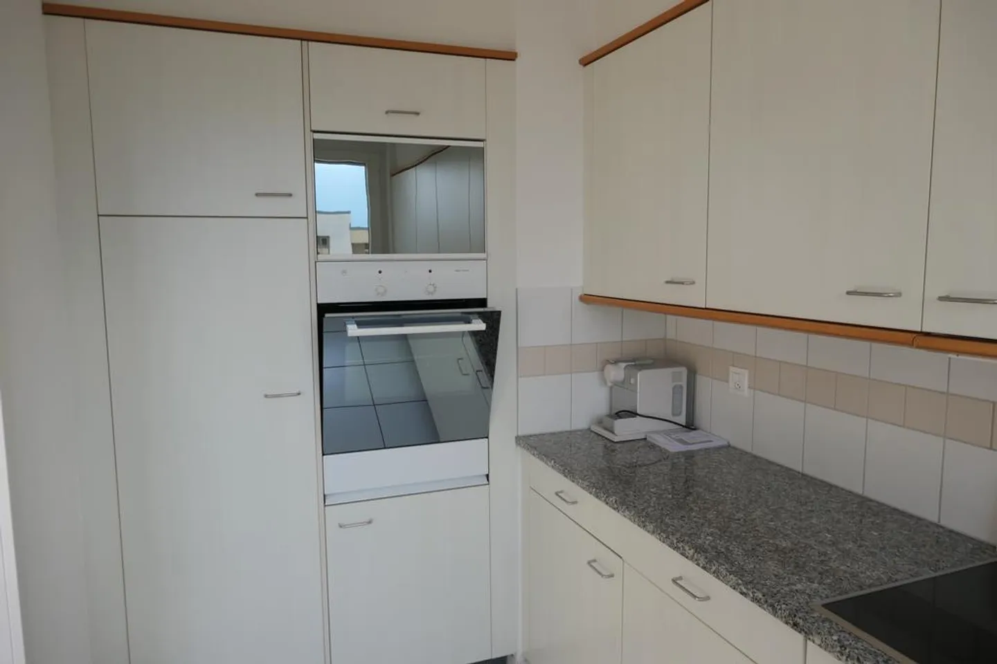 Appartamento in un quartiere tranquillo a Thun! - Foto 3 di 8
