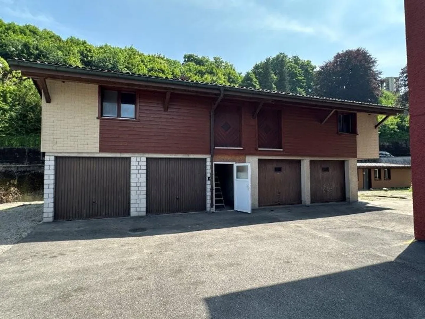 Mischgenutztes Gebäude mieten - Foto 1 von 1