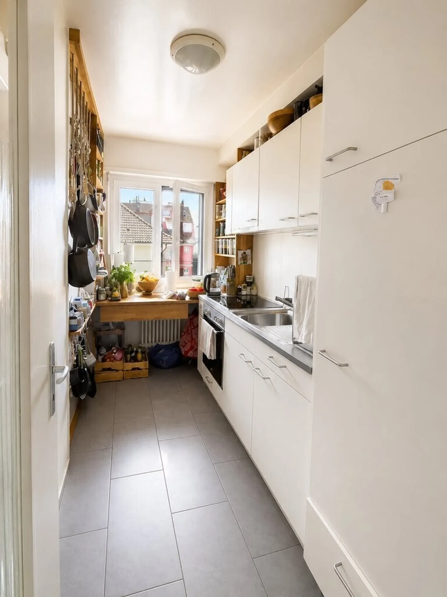 Schöne 4-Zimmer-Wohnung in der Nähe von Annehmlichkeiten - Foto 3 von 6