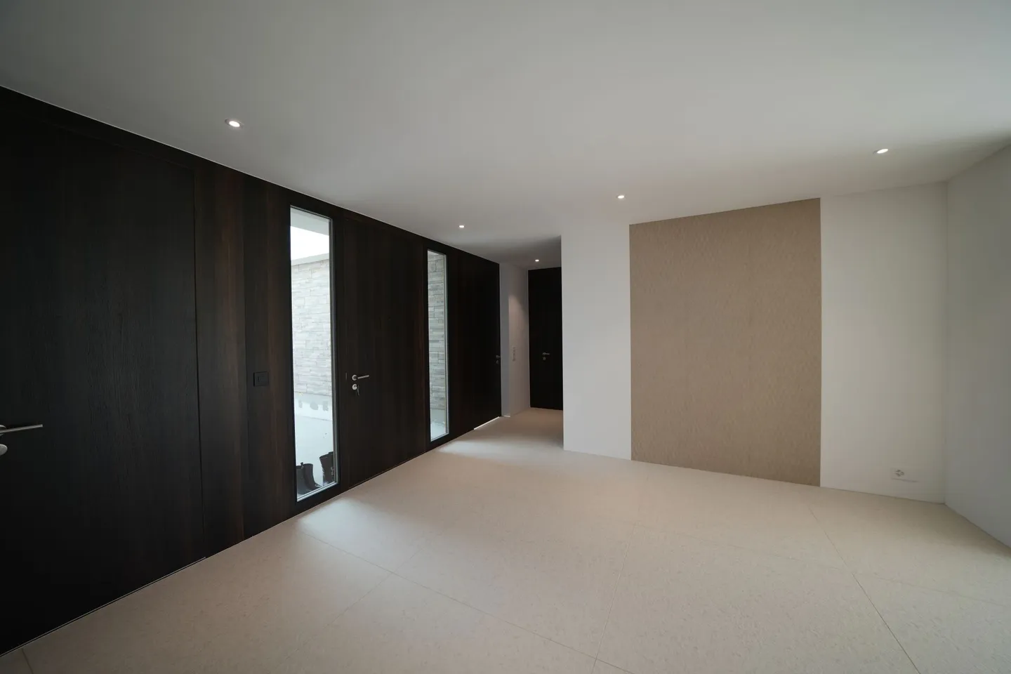 Villa neuve exclusive avec terrasse sur le toit, ascenseur et luxueux indoor-outdoor living - Photo 3 sur 28