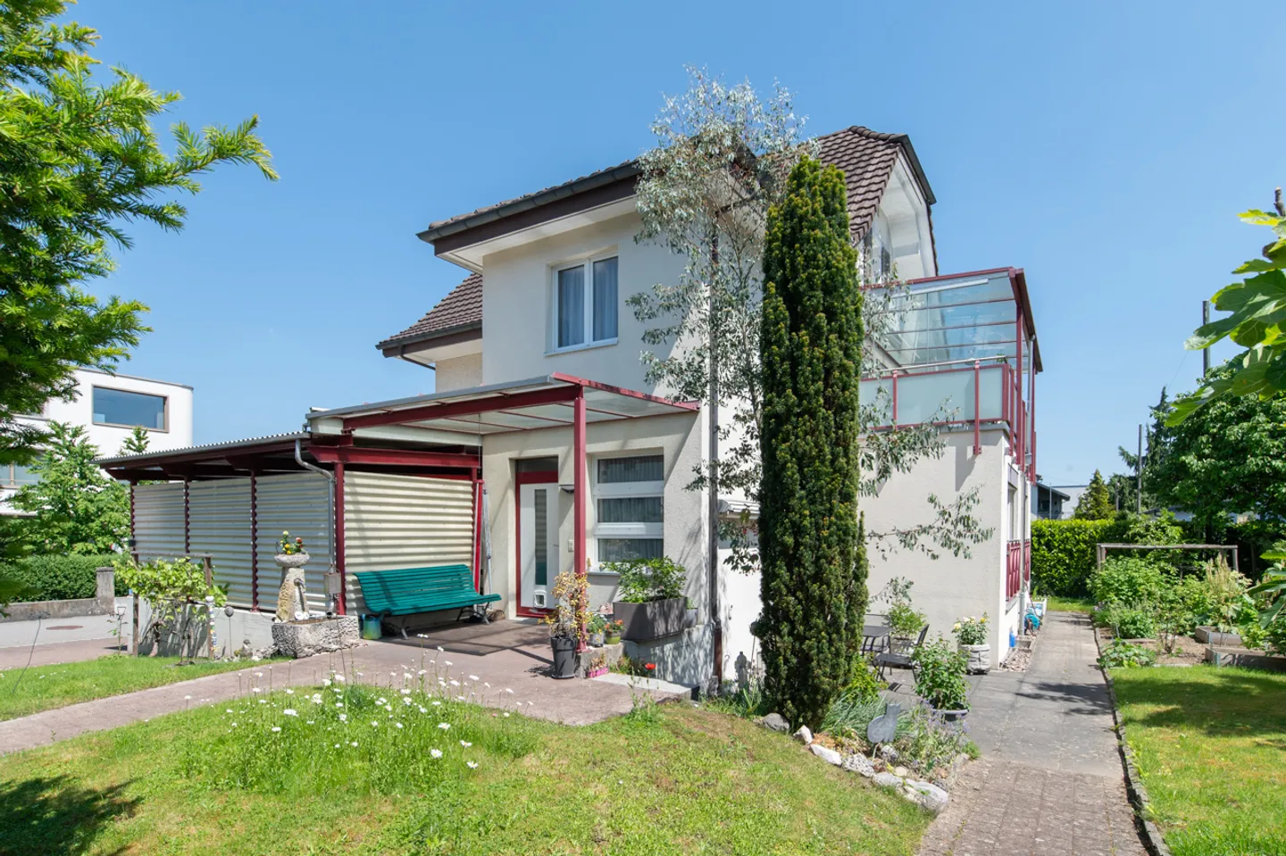 Carefully renovated & ready to move in Your new home - Photo 10 of 11