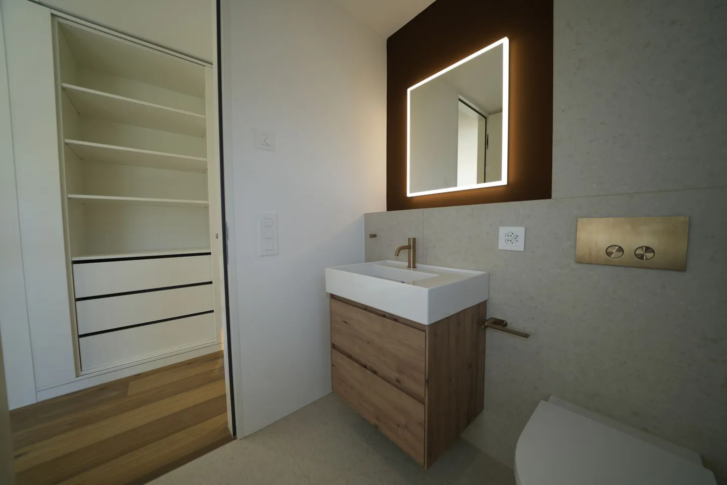 Villa neuve exclusive avec terrasse sur le toit, ascenseur et luxueux indoor-outdoor living - Photo 14 sur 28