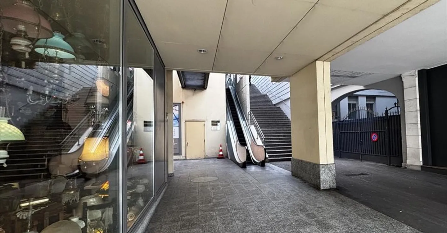 Commercial premises in the heart of Montreux - Photo 10 of 11
