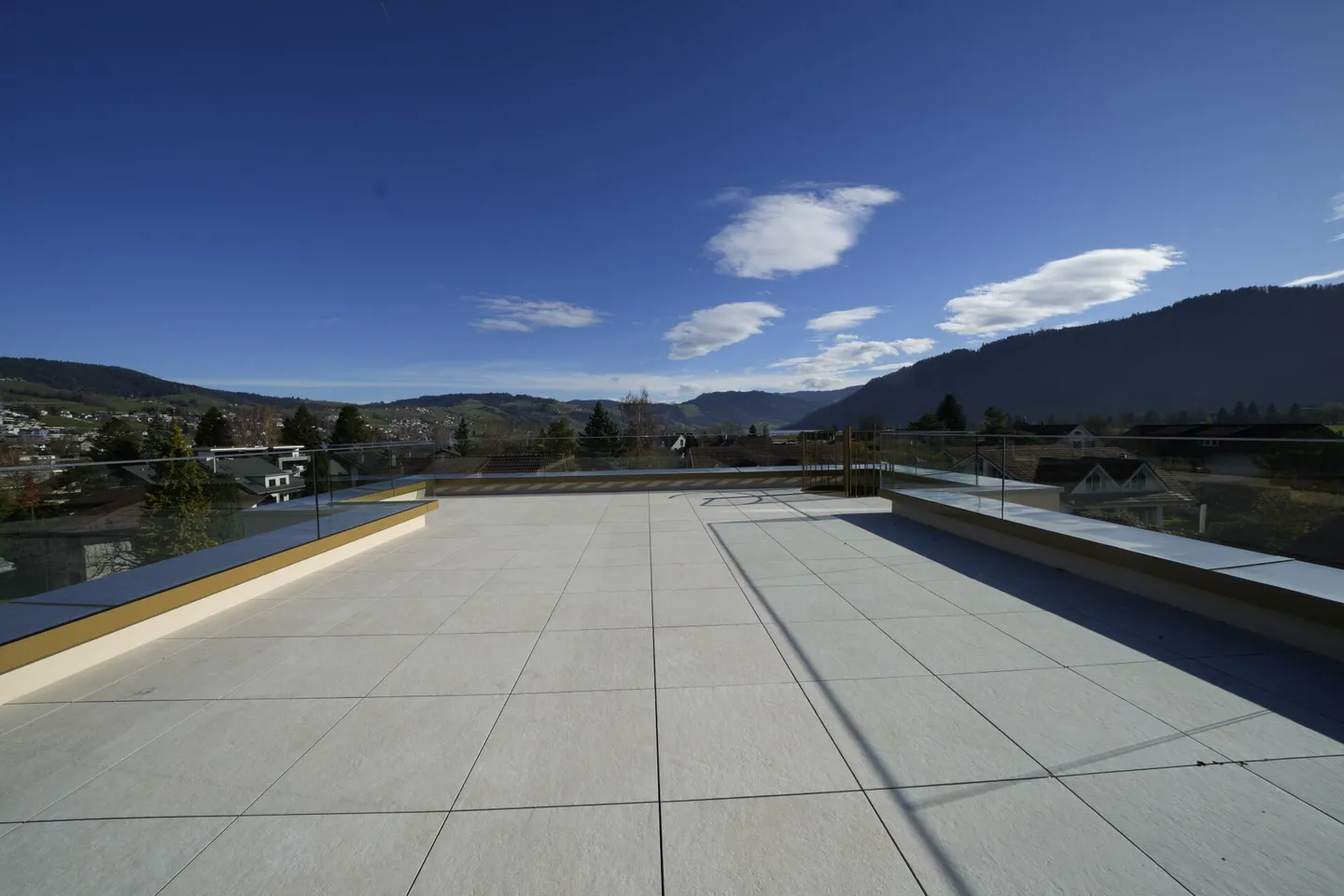 Villa neuve exclusive avec terrasse sur le toit, ascenseur et luxueux indoor-outdoor living - Photo 24 sur 28