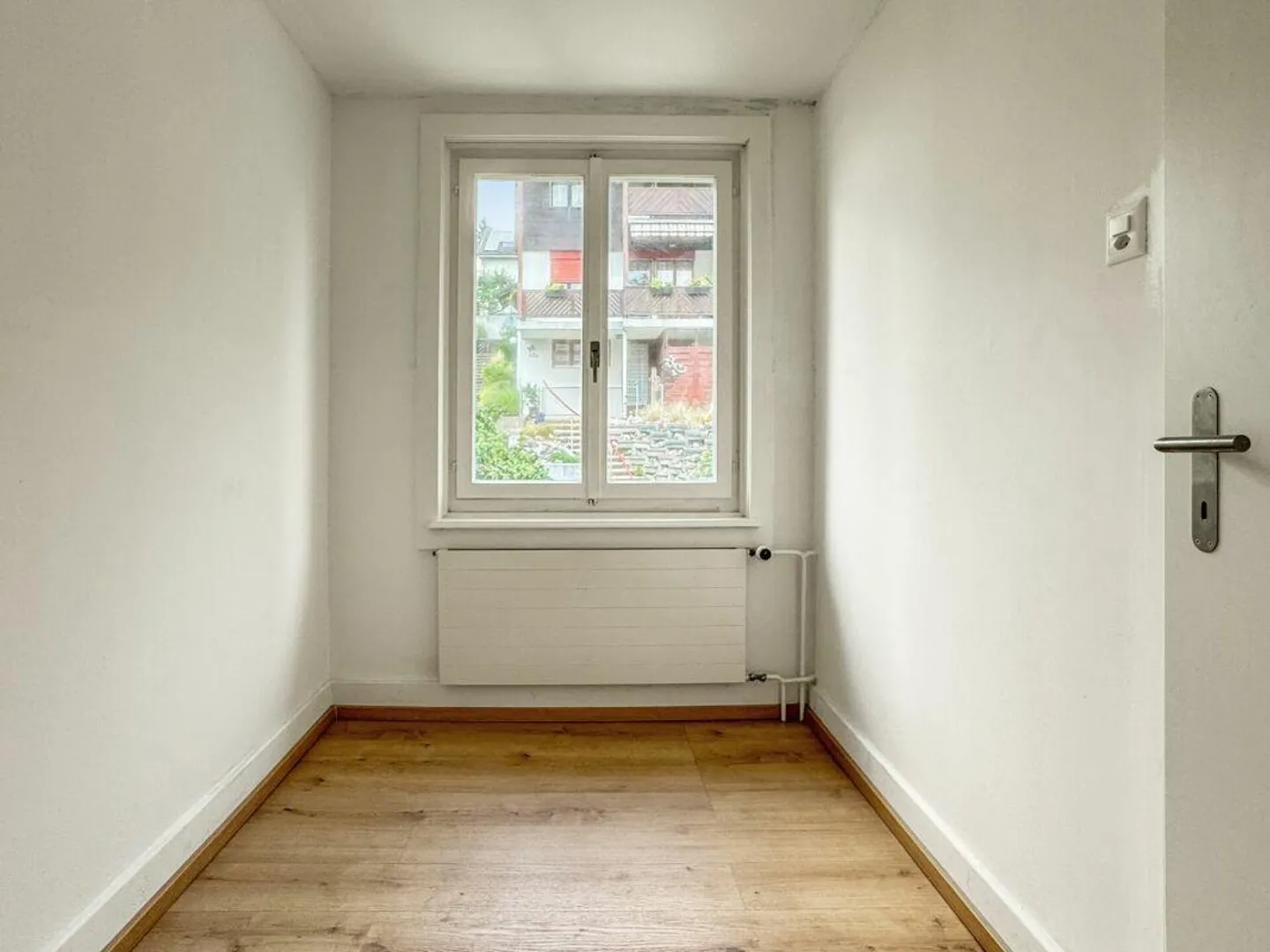 Gemütliches Eigenheim mit Charme und Potenzial - Foto 2 di 12