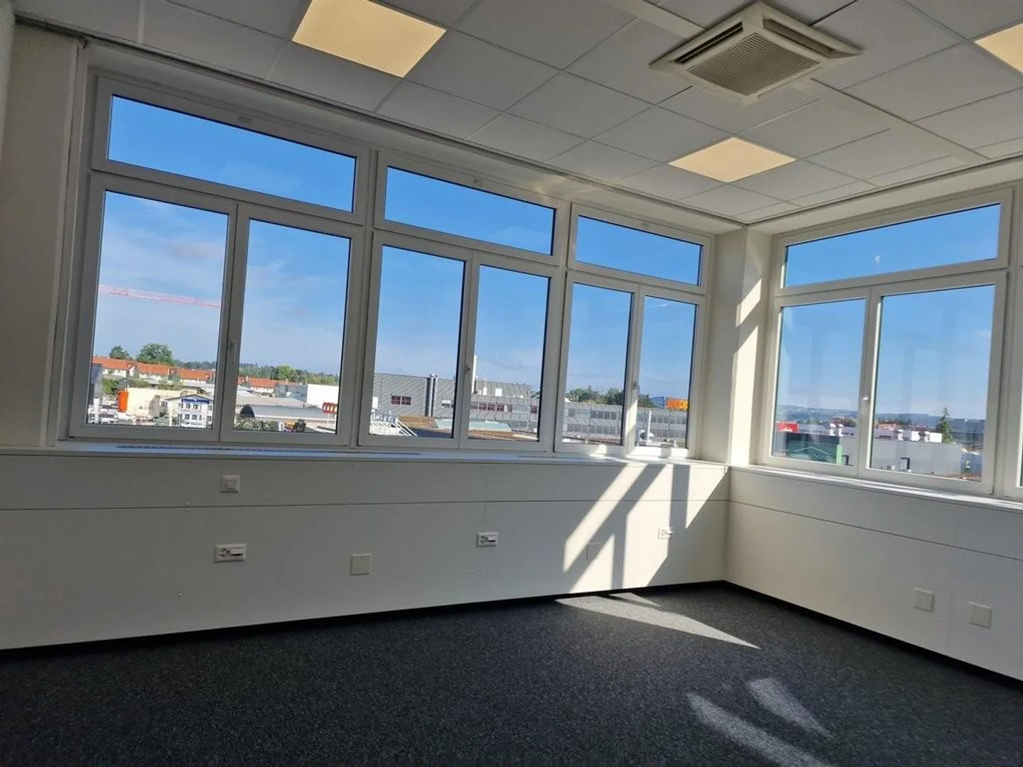 Espace de bureau à louer dans un emplacement de choix ! - Photo 4 sur 8