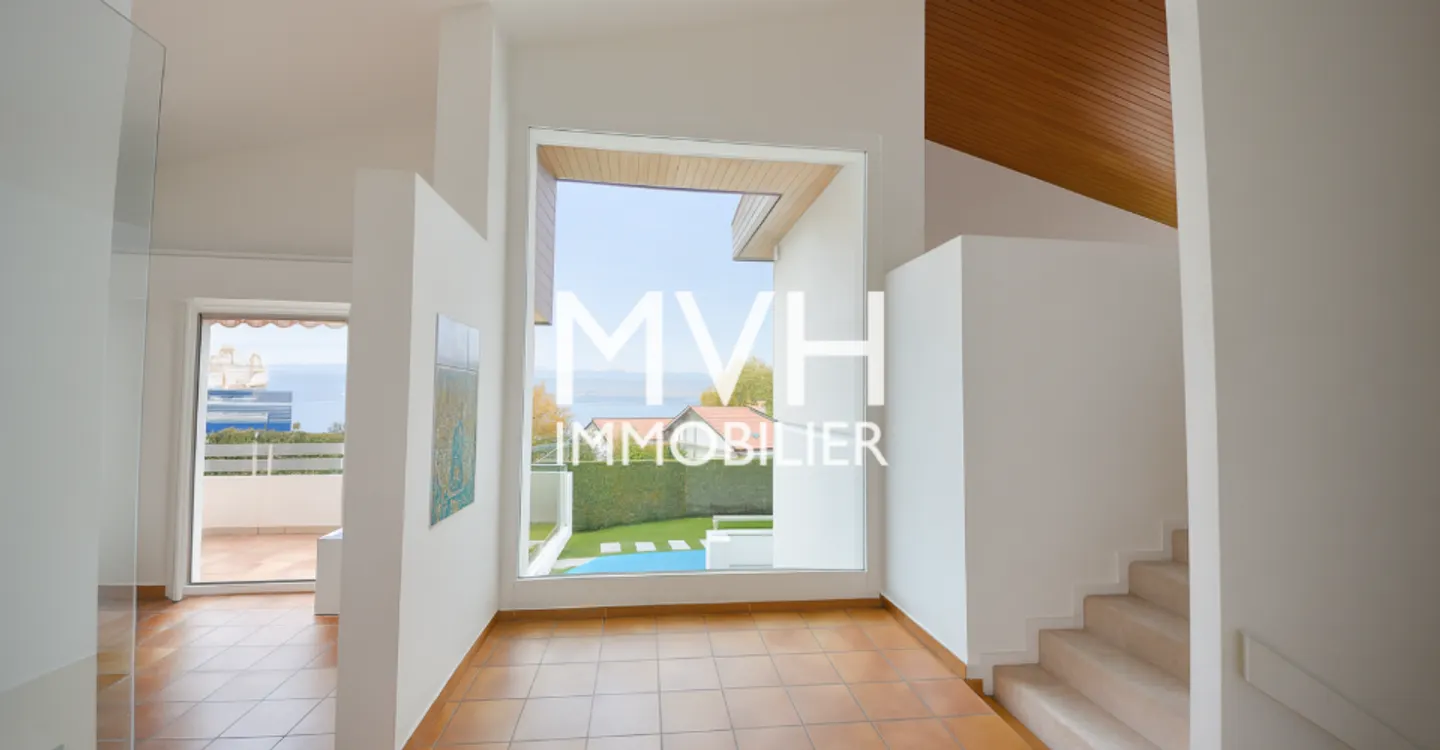 Villa Éblouissante avec Vue Lac - Photo 5 sur 10