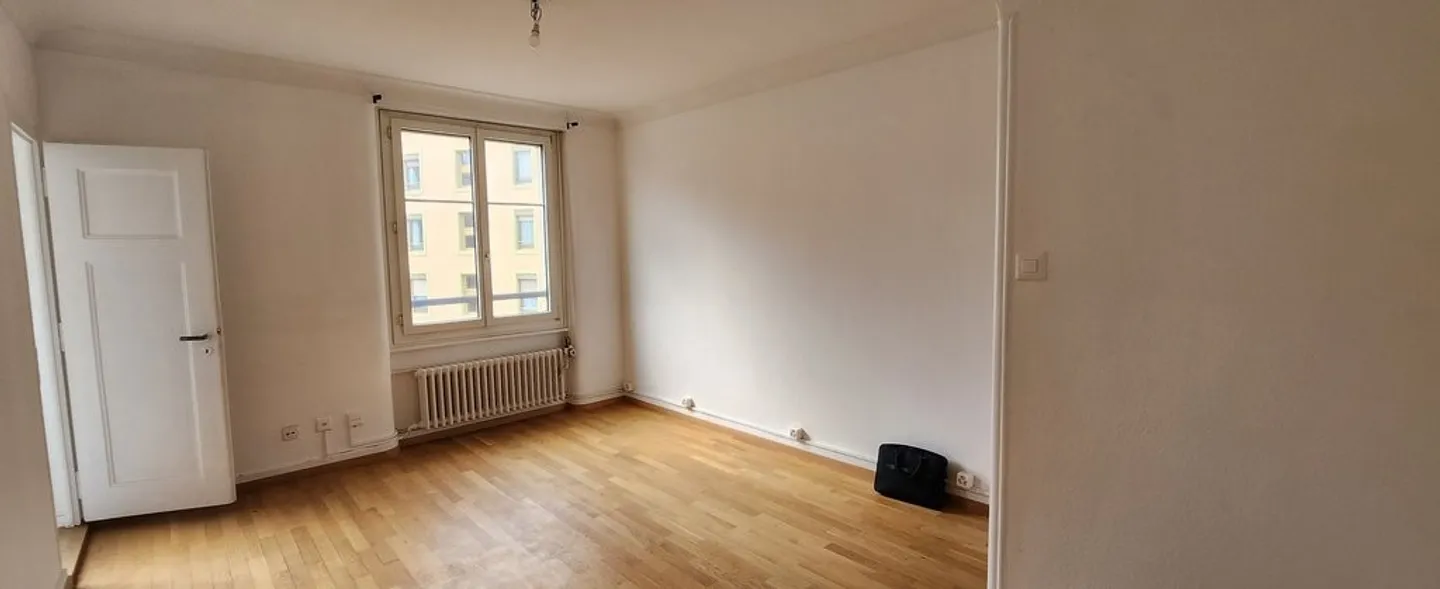 Prise en charge du contrat de location/Bureau à la sortie des galeries de la gare Cornavin - Photo 5 sur 5