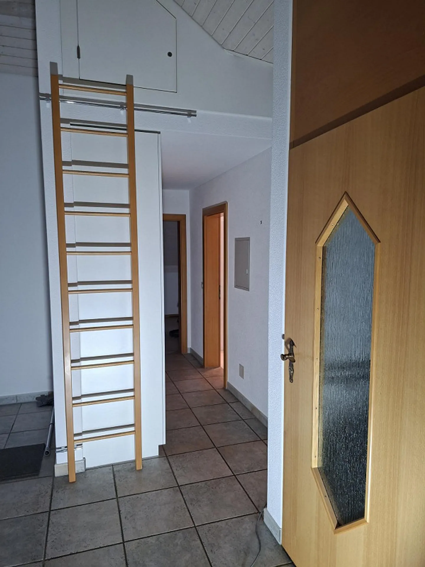 Appartement sous les combles de 3 pièces - Photo 2 sur 9