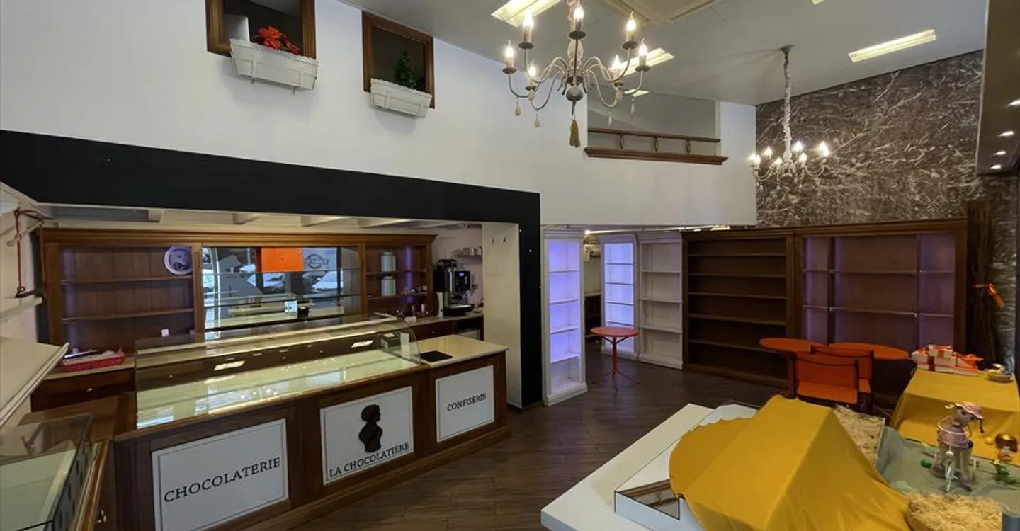 Mischgenutztes Gebäude mieten - Foto 3 von 8