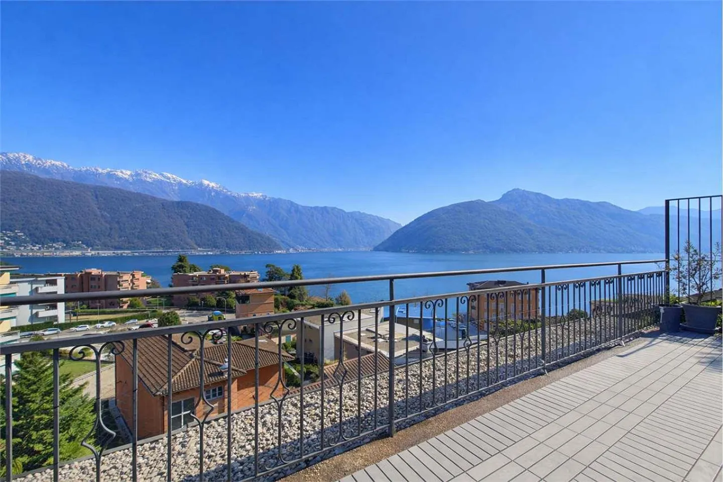 Melide - Attico luminoso con 6,5 stanze e vista lago - Foto 2 di 13