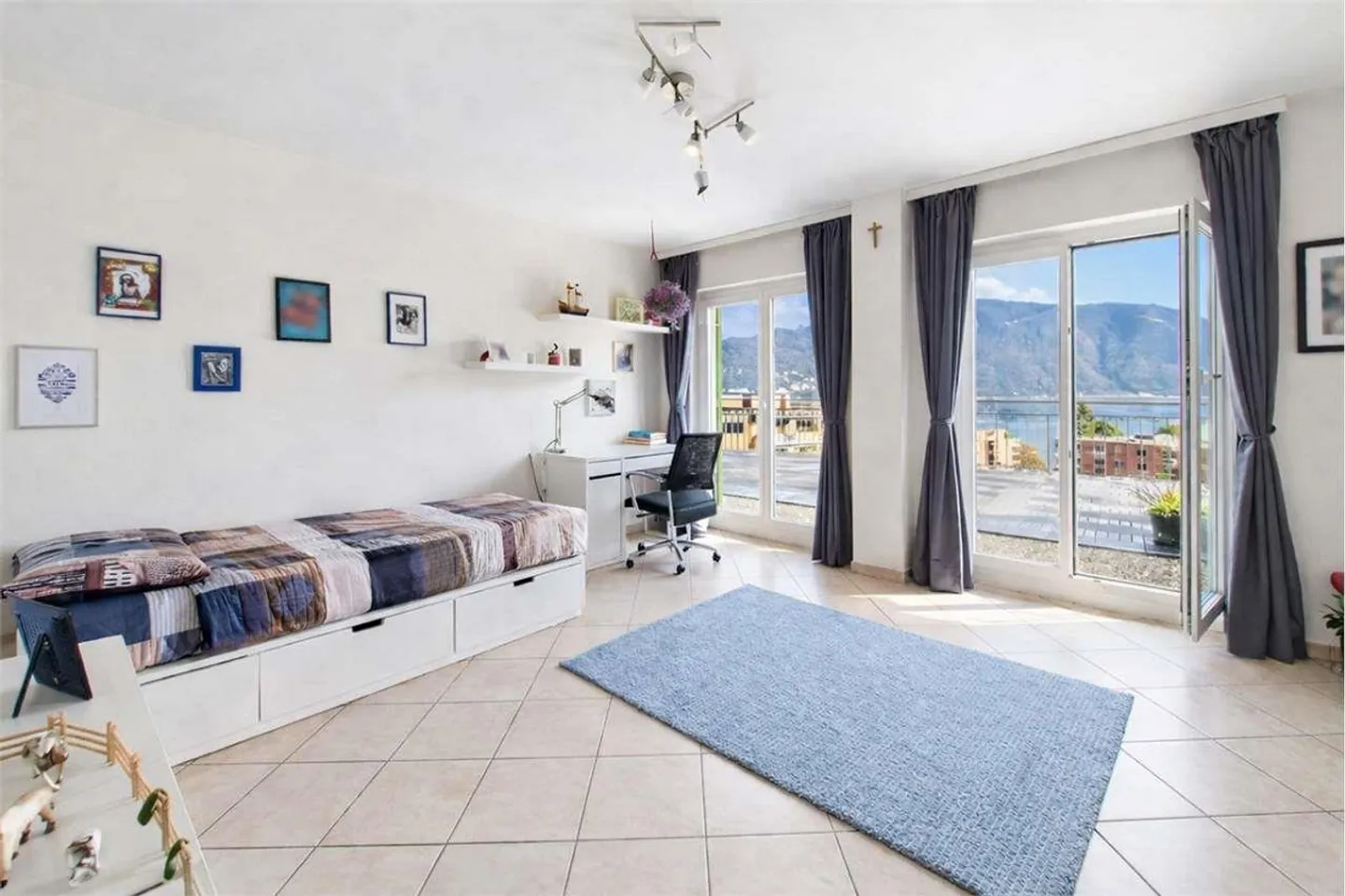 Melide - Attico luminoso con 6,5 stanze e vista lago - Foto 9 di 13