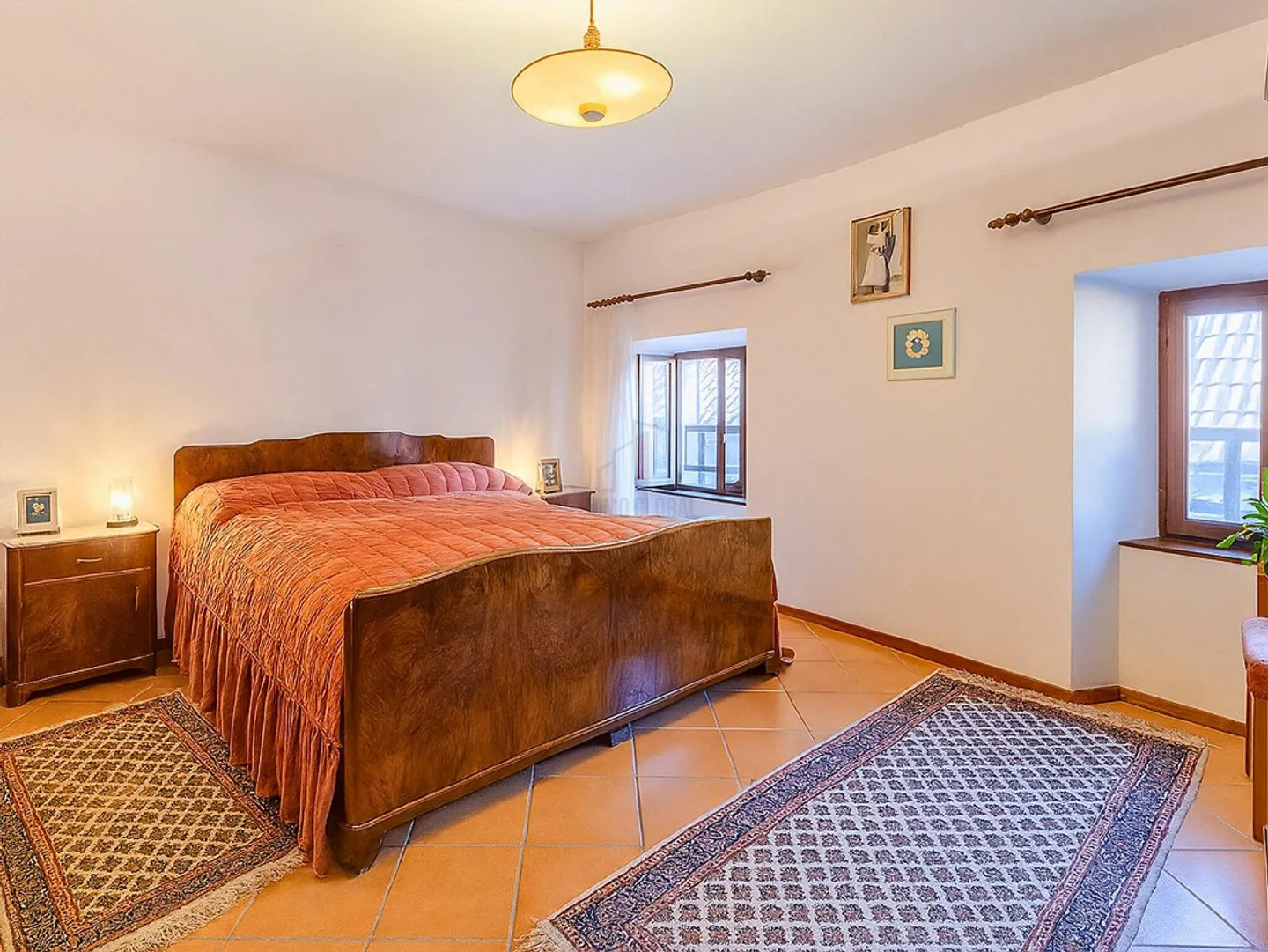 AN AUTHENTIC REFUGE IN THE HEART OF THE MUGGIO VALLEY - Photo 5 of 11