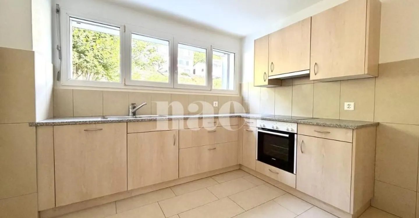 Bright 4-Room Apartment - Photo 1 of 10