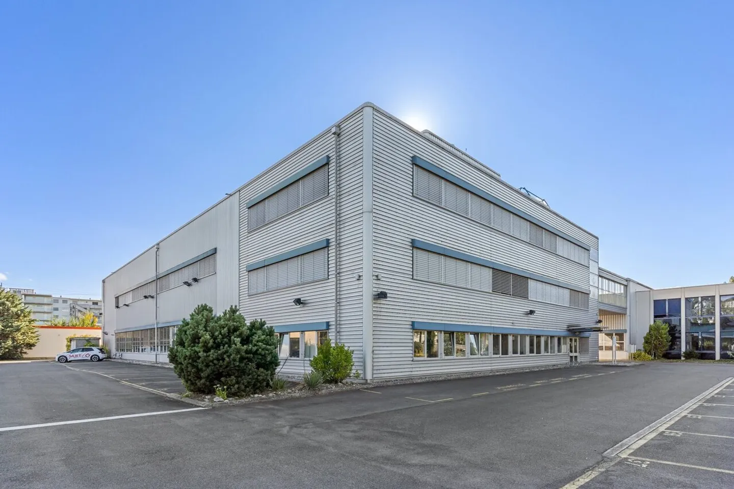 Deposito di 259m2 - Zona Industriale di Yverdon - Vicinanza all'autostrada - Foto 2 di 7