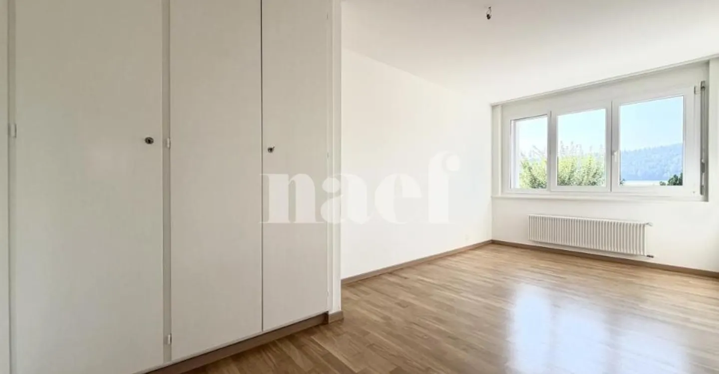Bright 4-Room Apartment - Photo 4 of 10