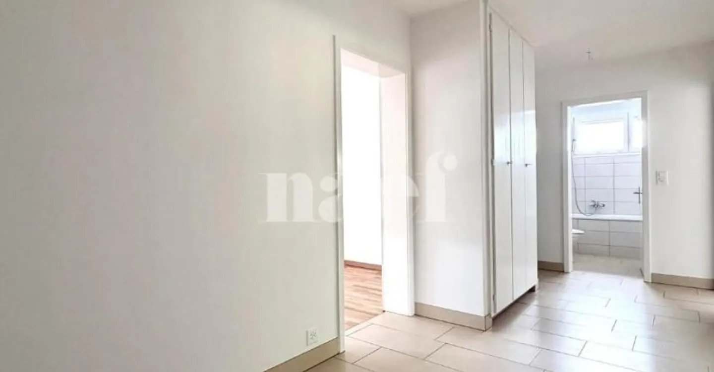 Bright 4-Room Apartment - Photo 9 of 10