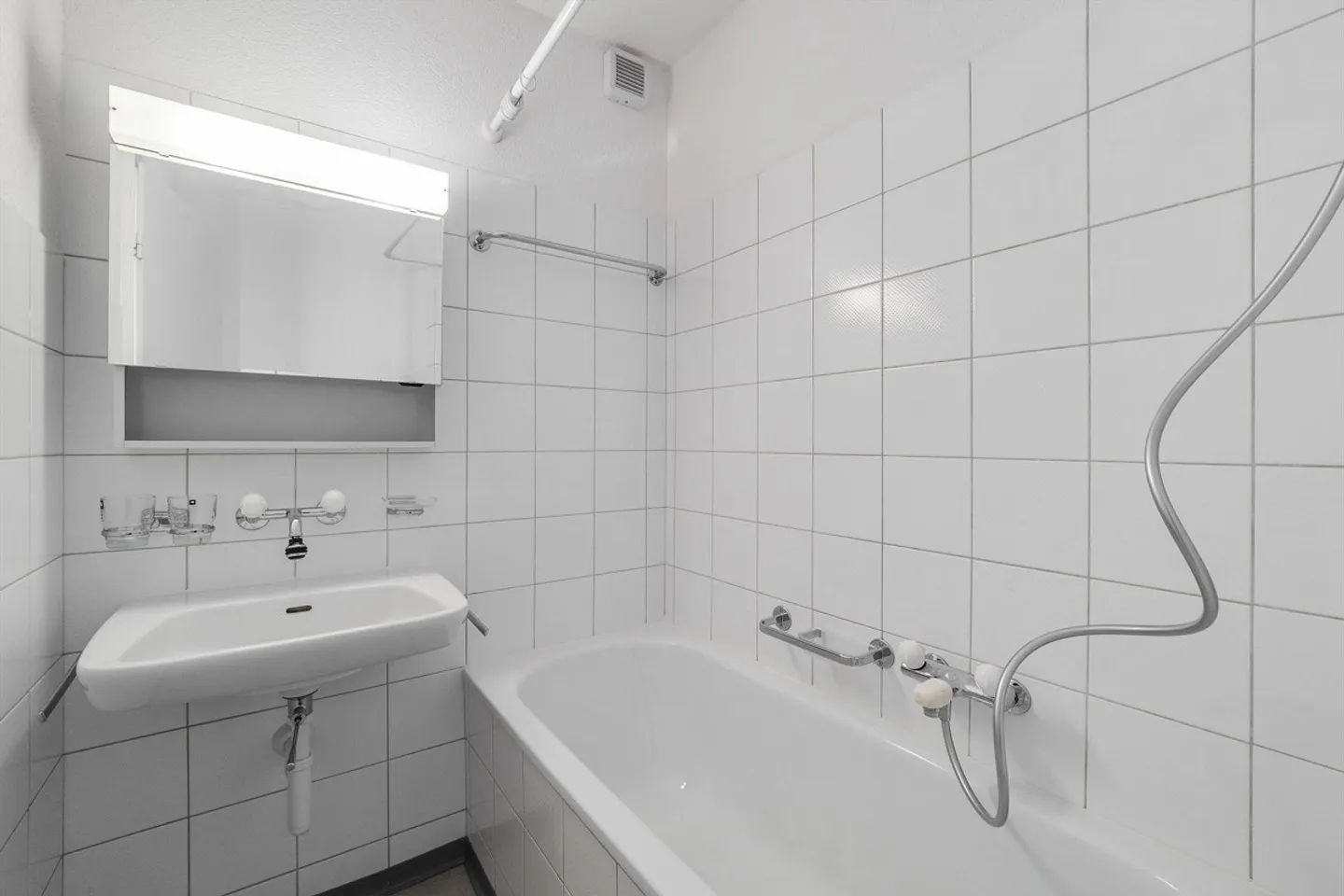 Befristete 3-ZWG im 2.OG, in 8048 Zürich bis 30.09.2026 zu vermieten - Foto 5 von 7