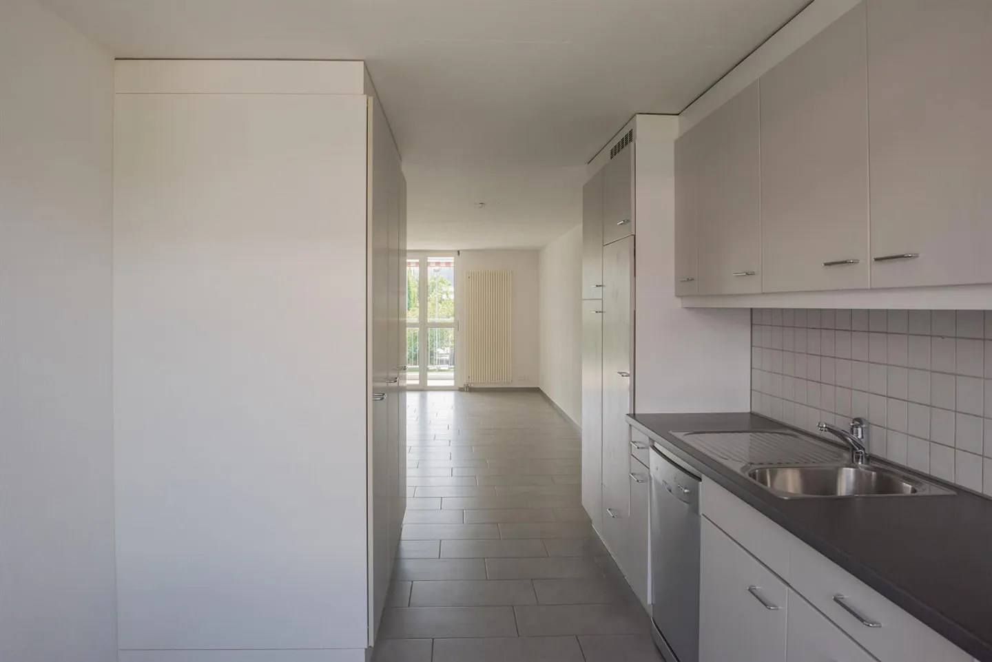 Modern Maisonette Apartment with Garden Seating Area - Photo 8 of 10