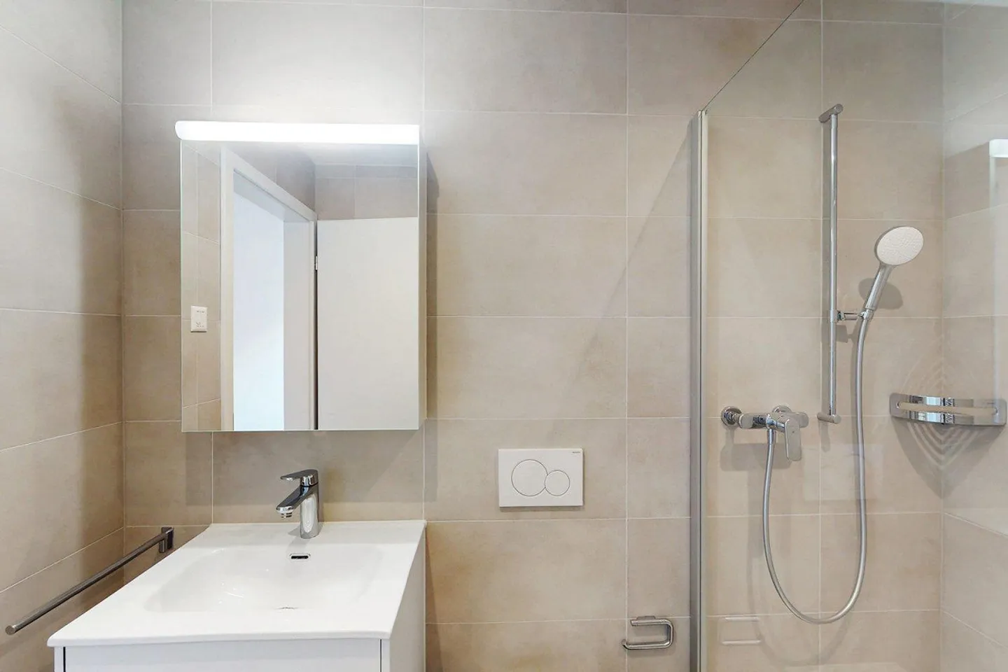Cassarate: 4.5 rooms perfect for families and lovers of tranquility... - Photo 12 of 13