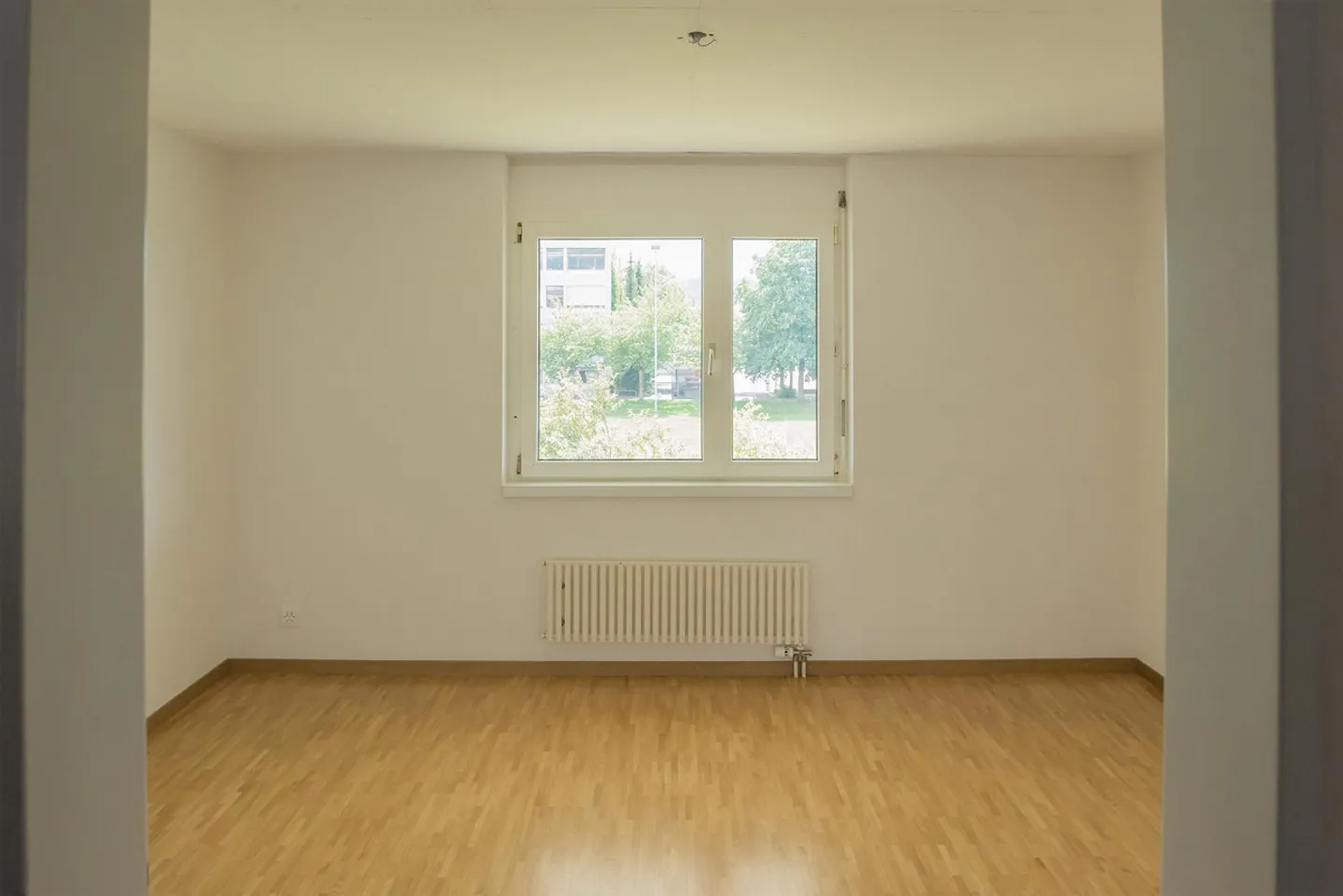 Modern Maisonette Apartment with Garden Seating Area - Photo 4 of 10