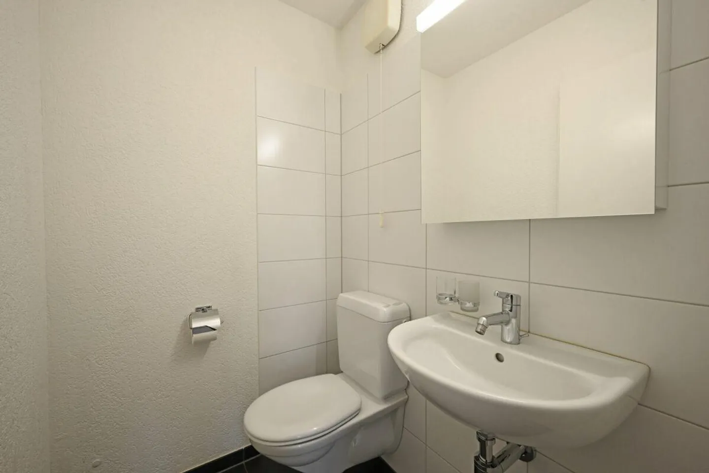 Appartamento ristrutturato e luminoso di 4,5 locali nel popolare Kappelenring incluso due posti auto - Foto 11 di 11