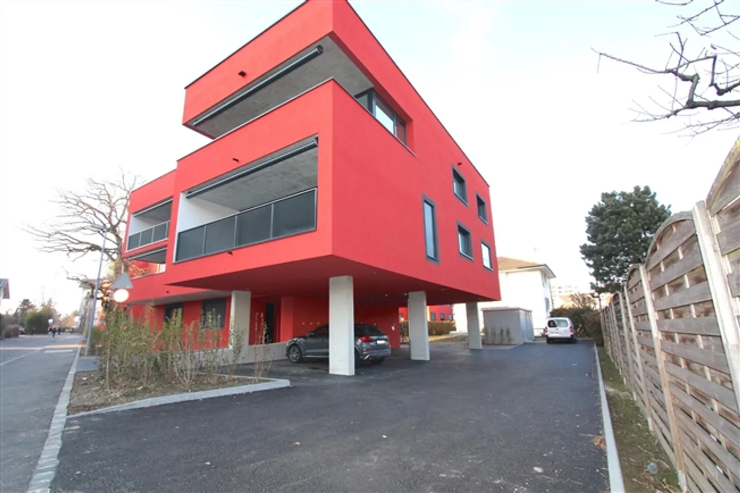 «Überdachter Außenstellplatz» - Foto 1 von 2