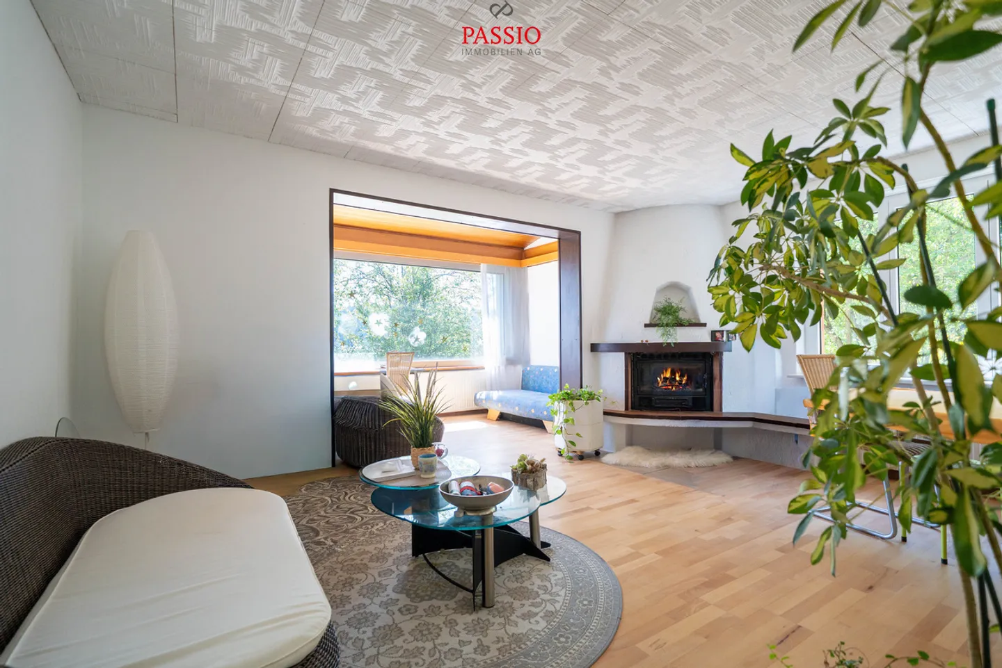 Casa bifamiliare in posizione elevata con grande terreno - Foto 2 di 27