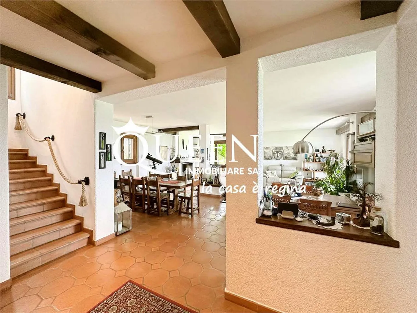 Morbio Superiore: Villa mit 10,5 Zimmern, 304 m², großem Garten, atemberaubender Aussicht - Foto 4 von 13