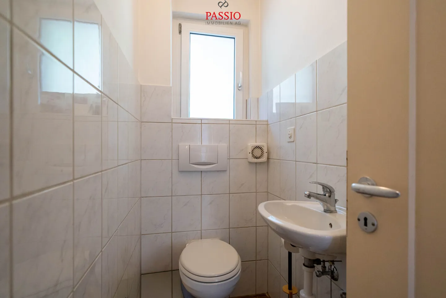 Casa bifamiliare in posizione elevata con grande terreno - Foto 7 di 27