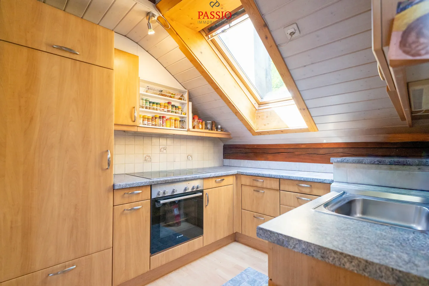 Casa bifamiliare in posizione elevata con grande terreno - Foto 13 di 27