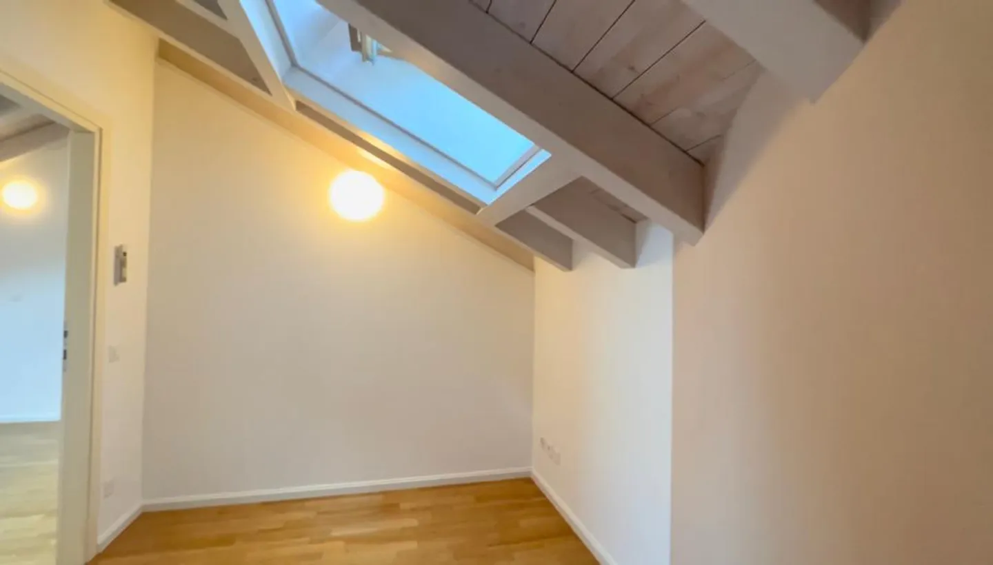 Minusio - Duplex, 2,5 pièces de luxe - vue sur les montagnes et le lac - Photo 7 sur 16