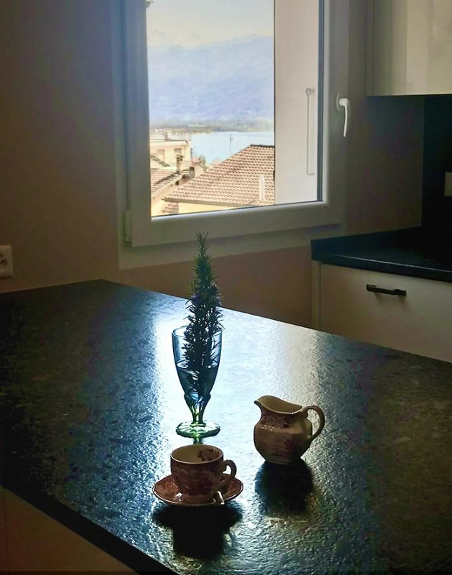 Minusio - Duplex, 2,5 pièces de luxe - vue sur les montagnes et le lac - Photo 16 sur 16