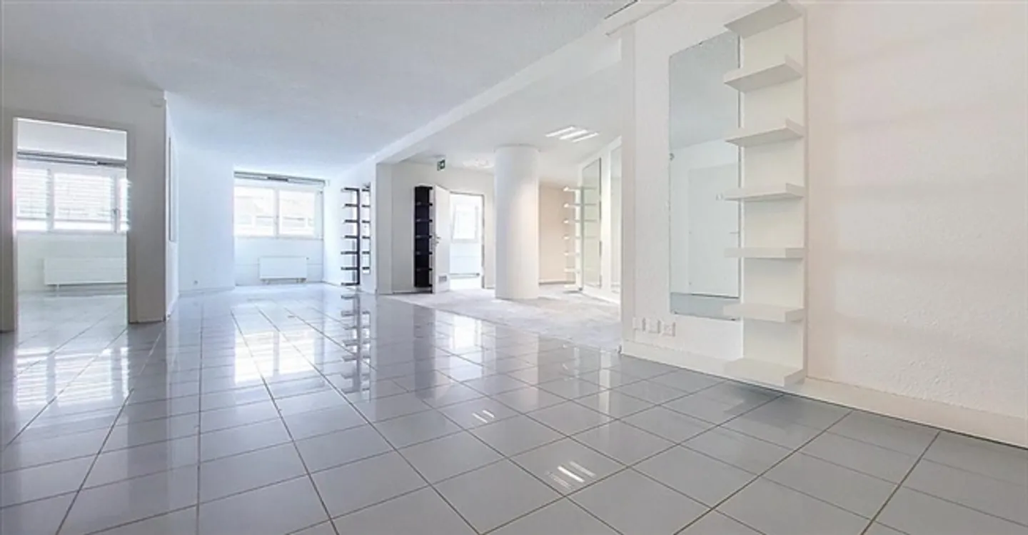 Commerce - Photo 4 of 5