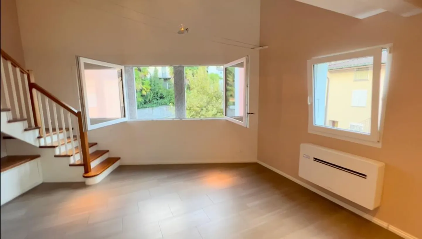 Minusio - Duplex, 2,5 pièces de luxe - vue sur les montagnes et le lac - Photo 3 sur 16