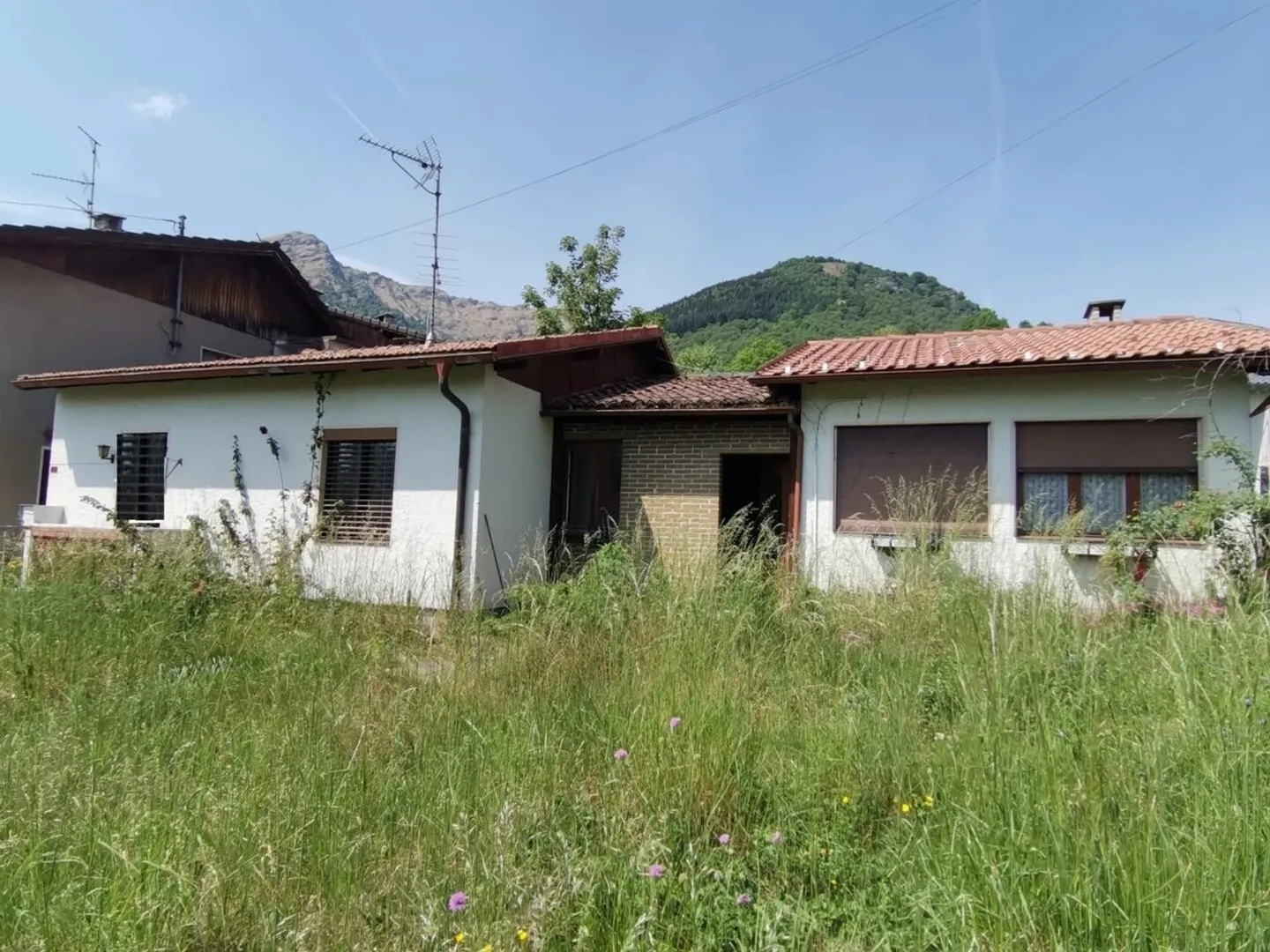 Maison Charmante avec Jardin - Photo 1 sur 12