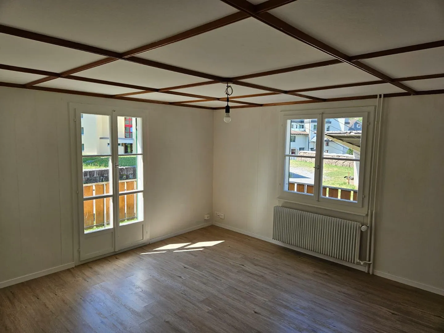Incantevole casa unifamiliare di 5,5 locali con terreno circostante - Foto 4 di 13