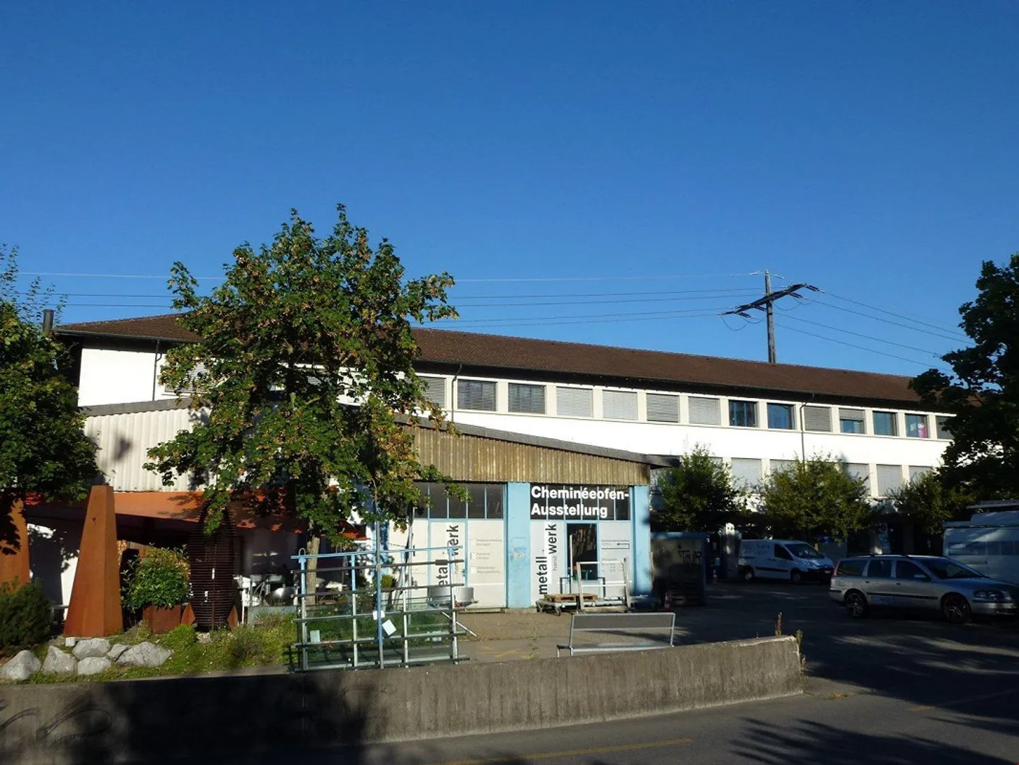Directly at Münsingen Train Station - Commercial Space from 17m2 - Photo 1 of 2