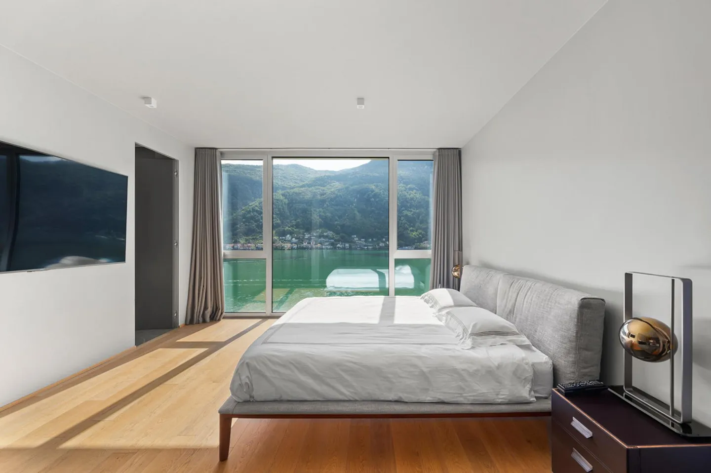Luxusvilla mit Seeblick - Foto 4 von 13