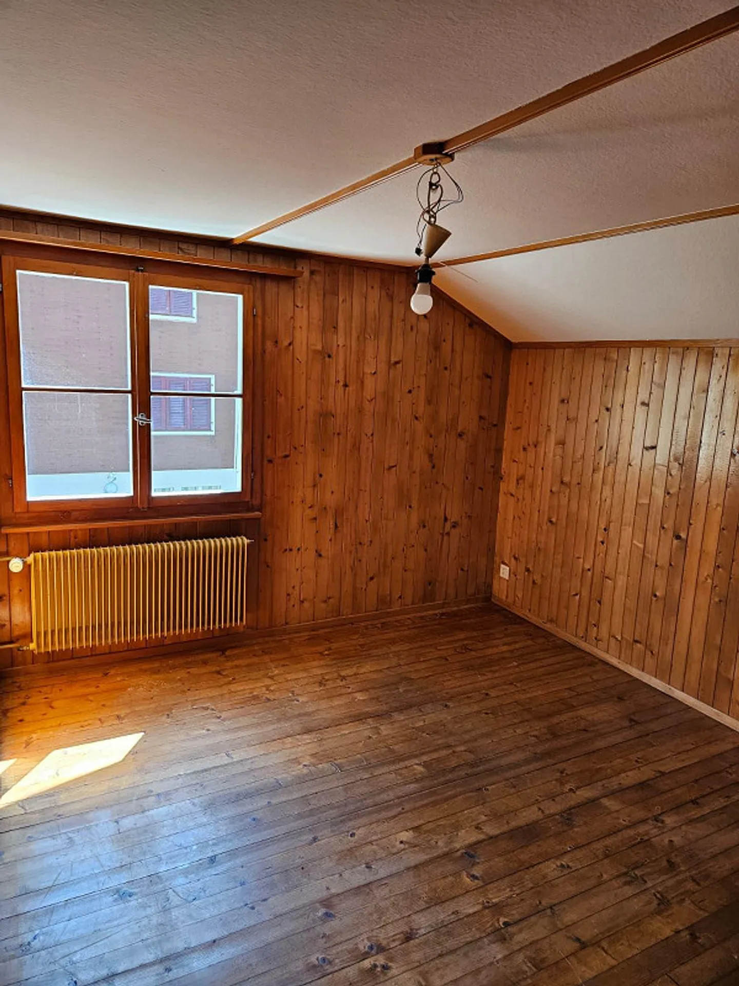 Incantevole casa unifamiliare di 5,5 locali con terreno circostante - Foto 7 di 13