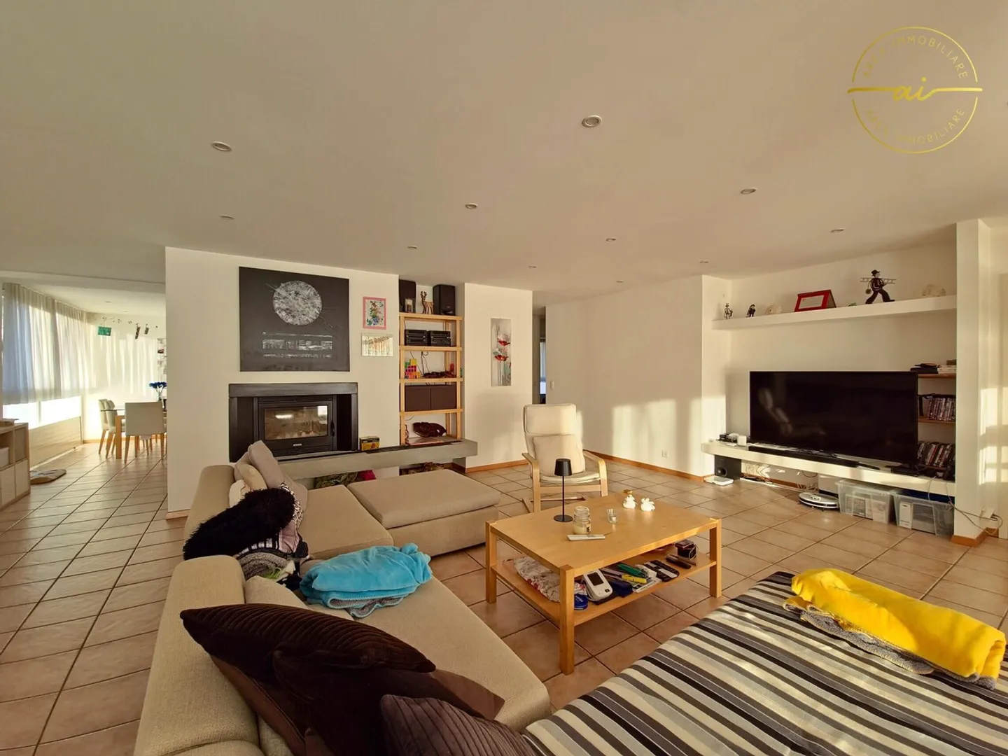 Vielseitiges Zuhause mit Büro - Foto 4 von 13