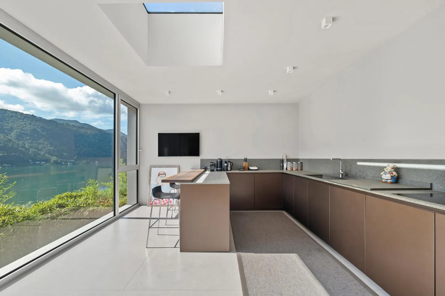 Luxusvilla mit Seeblick - Foto 11 von 13